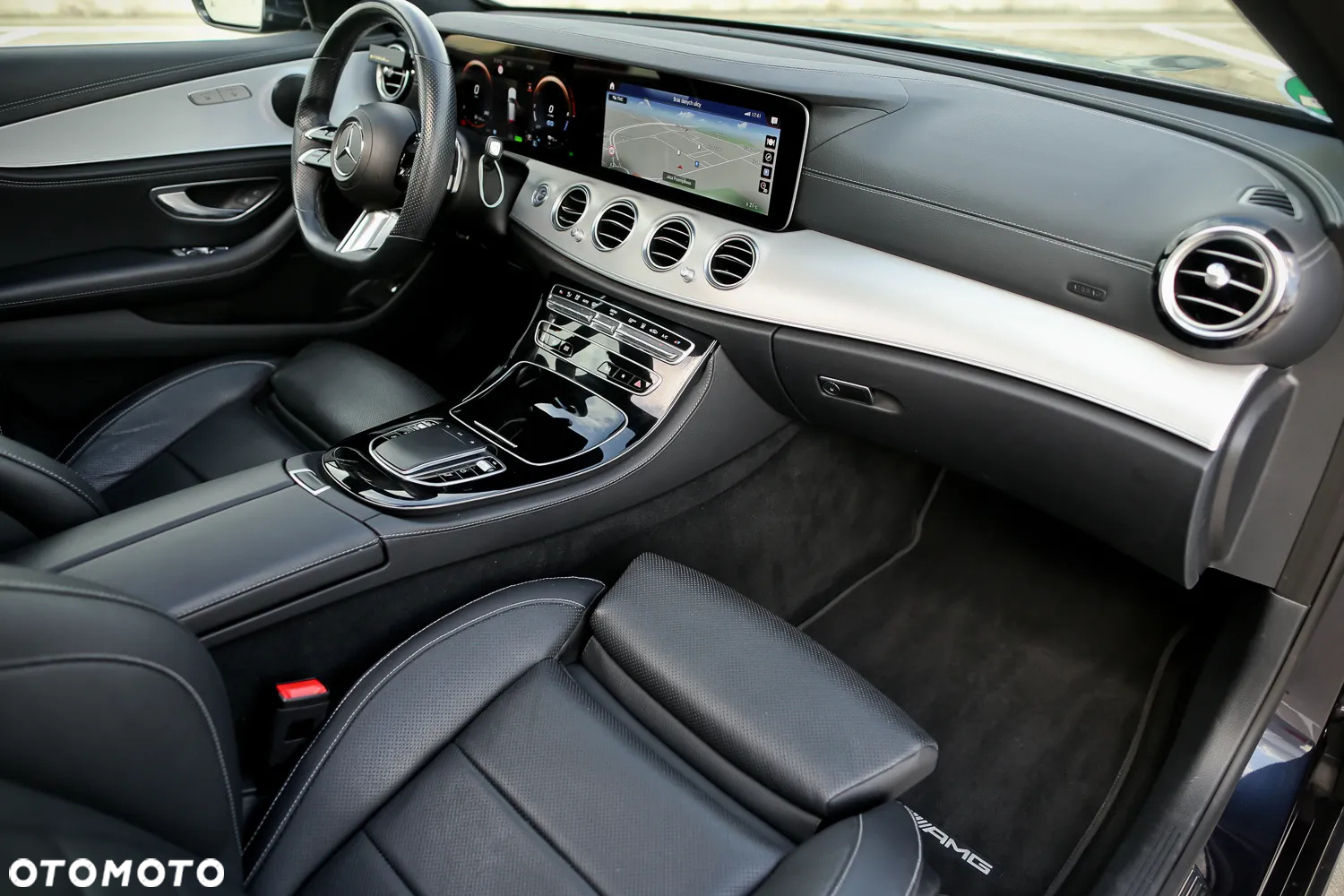 Mercedes-Benz Klasa E 300 de T 9G-TRONIC AMG Line - 22
