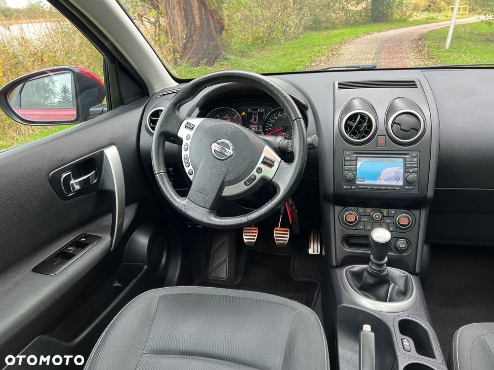 Nissan Qashqai 2.0 dCi DPF I-Way - 16