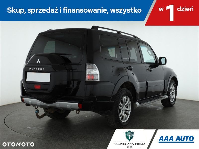 Mitsubishi Pajero - 6