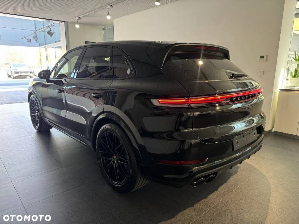 Porsche Cayenne - 3