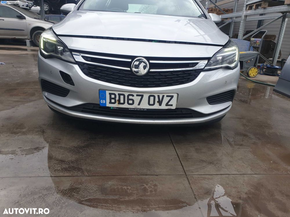 Bara Spoiler Fata cu Grile si Locas Senzori Parcare Opel Astra K NFL Non Facelift 2015 - 2019 Culoare Z176 [K9161] - 1