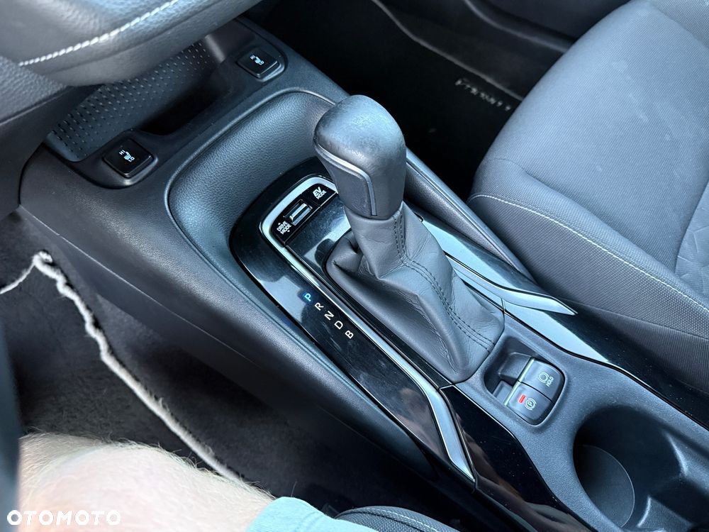 Toyota Corolla 1.8 Hybrid Comfort - 22