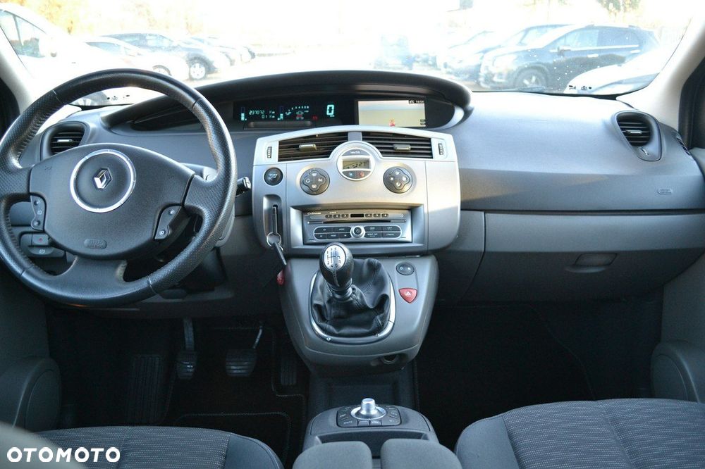 Renault Scenic 2.0 16V Confort Dynamique - 6