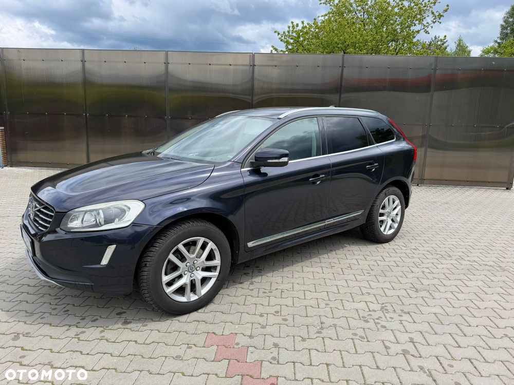 Volvo XC 60 D4 AWD Momentum - 1