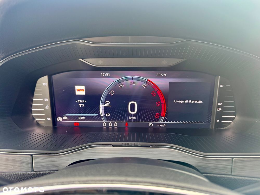 Skoda Superb 2.0 TDI SCR Style - 23