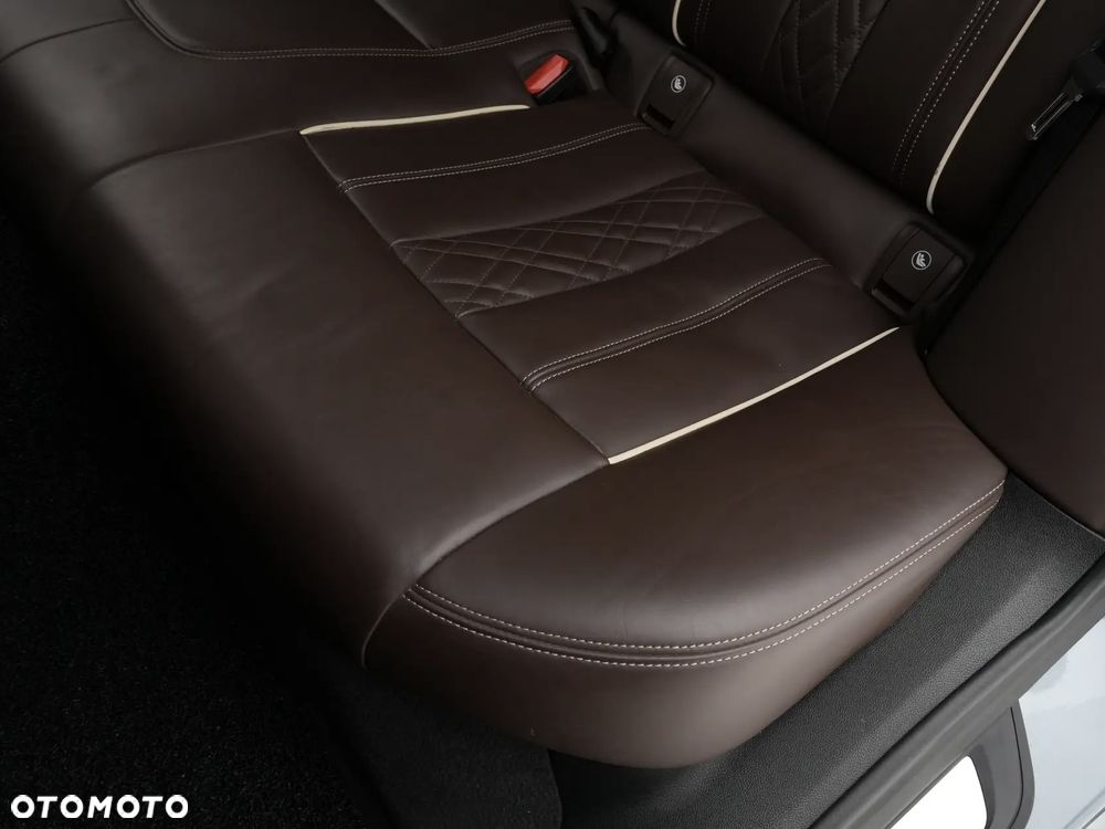 BMW Seria 5 520d M Sport - 34