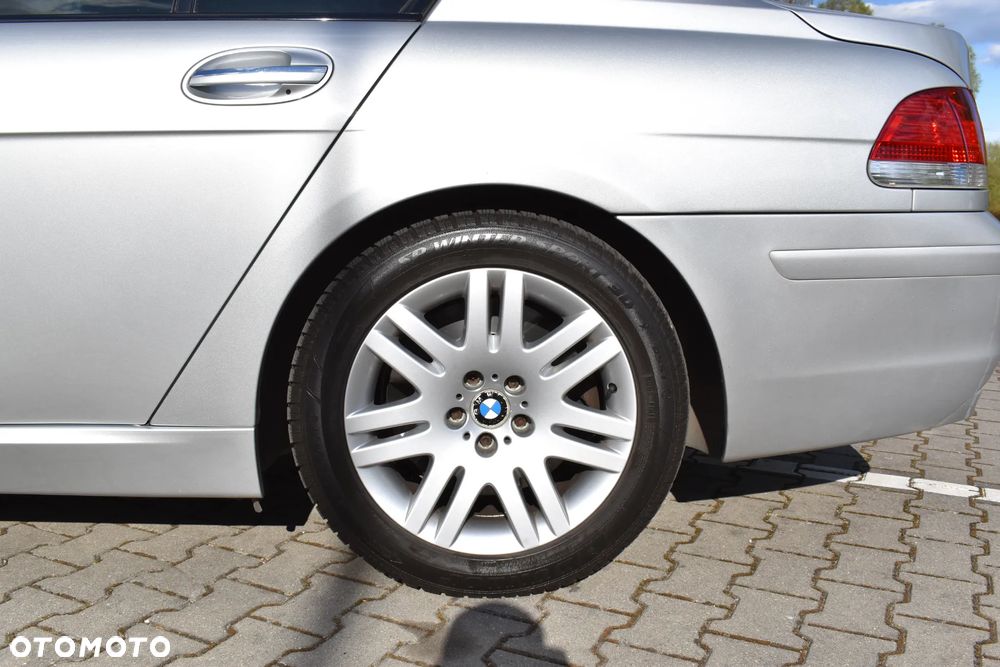 BMW Seria 7 - 8