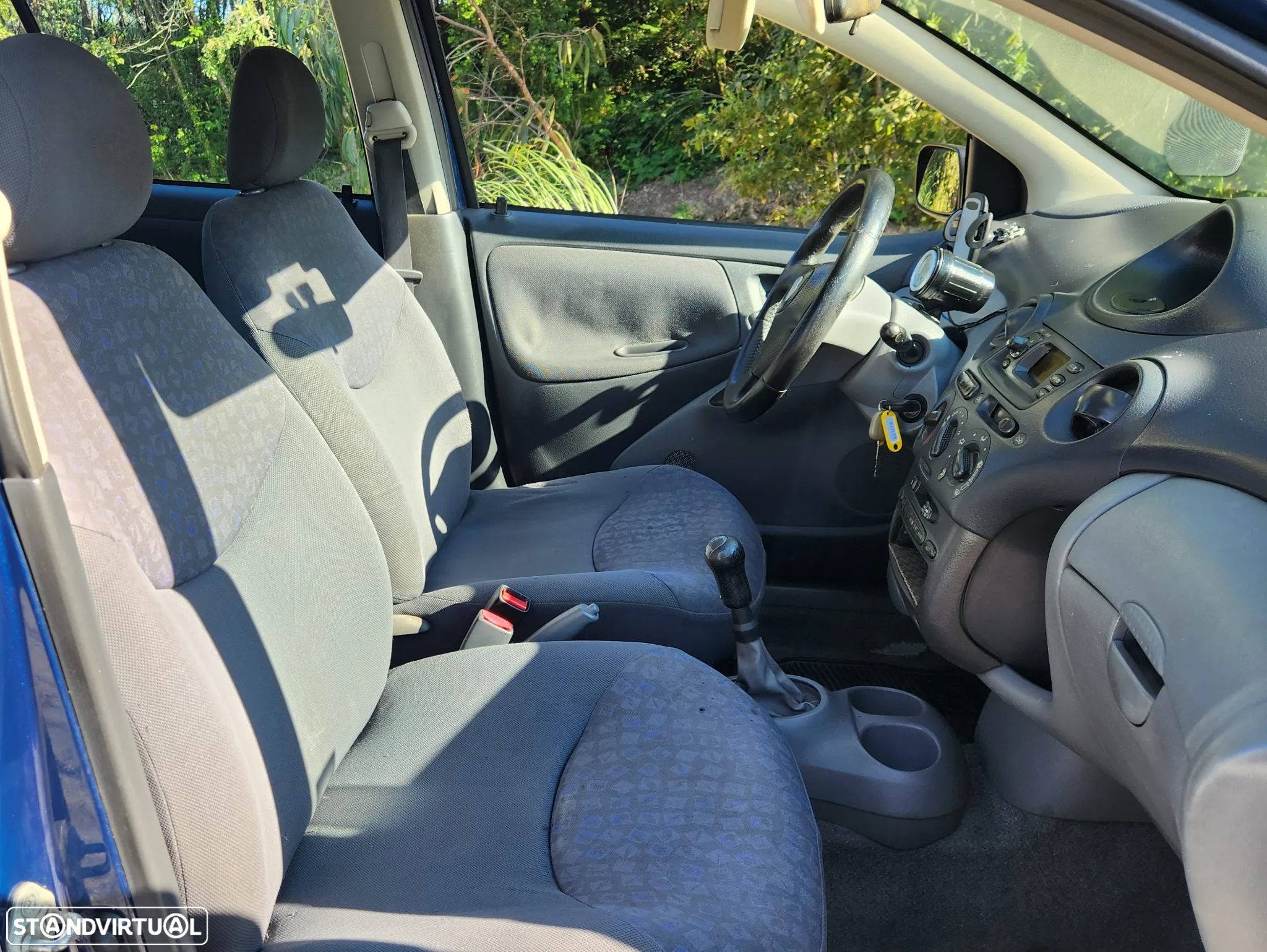 Toyota Yaris 1.0 Luna ABS - 9