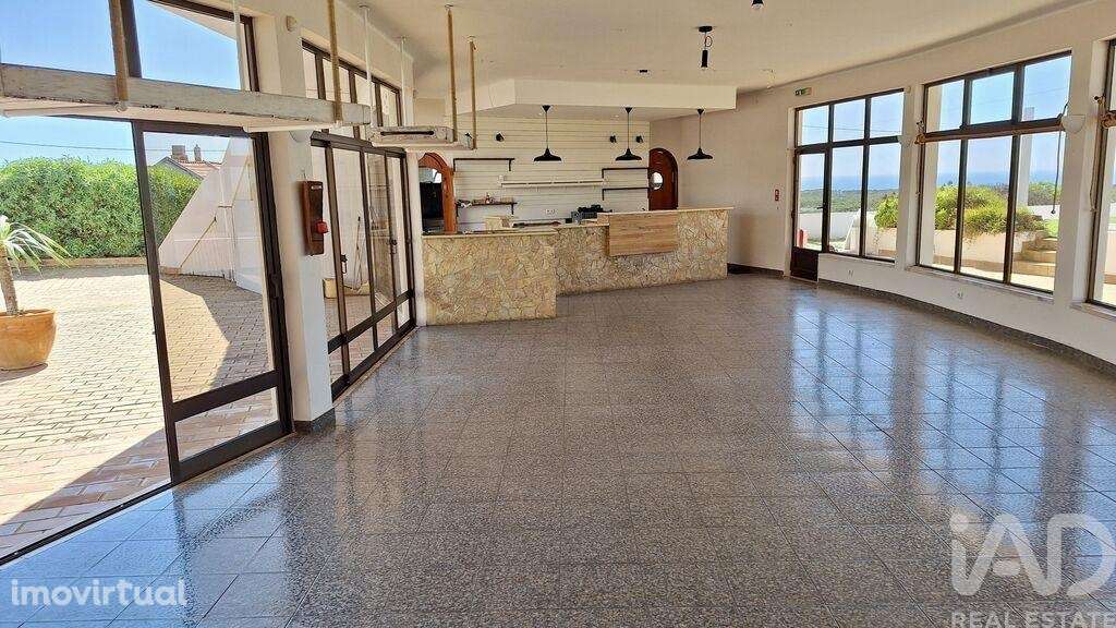 Loja / Estabelecimento Comercial T1 em Sagres de 220,00 m2 - Grande imagem: 4/25