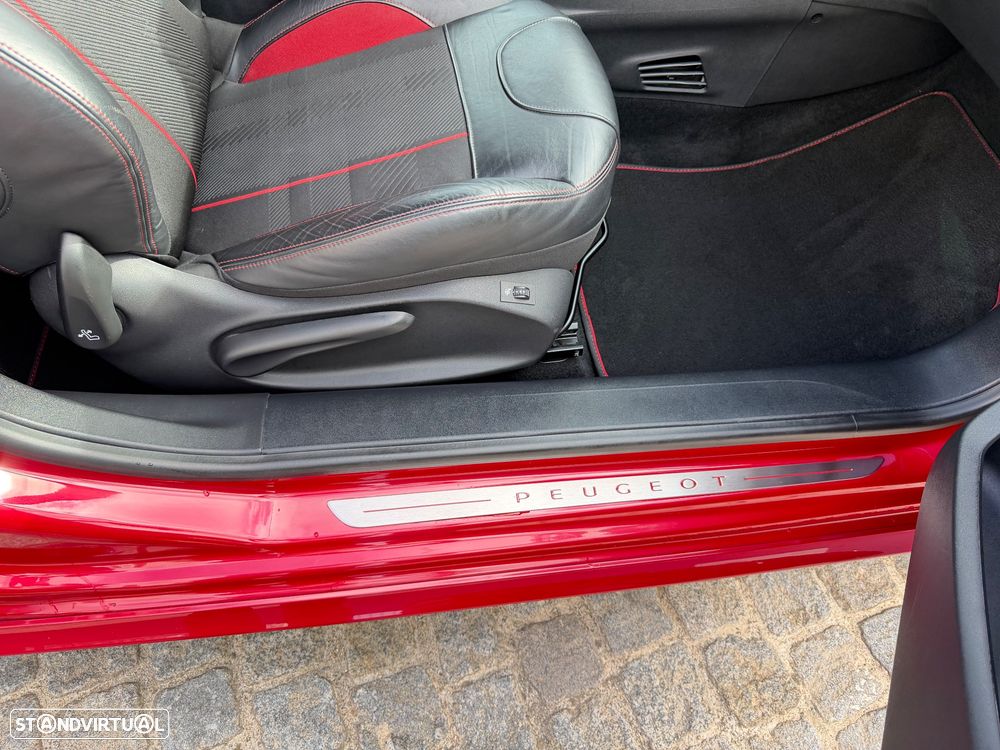 Peugeot 208 1.6 e-THP GTi by Sport - 46