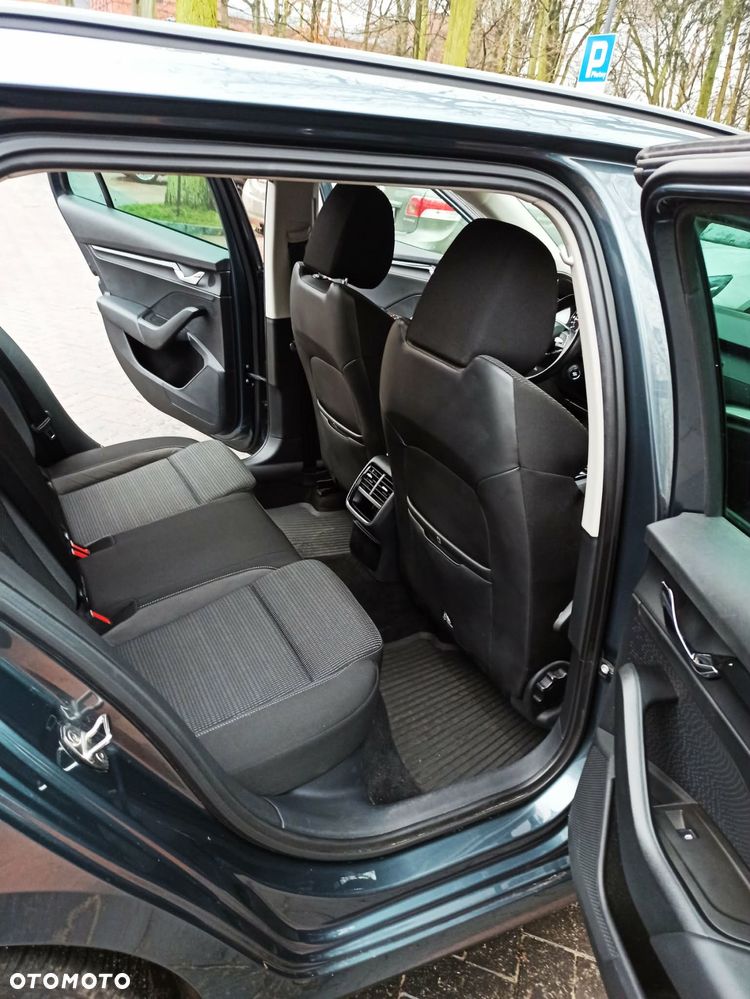 Skoda Octavia 2.0 TDI SCR Ambition DSG - 17