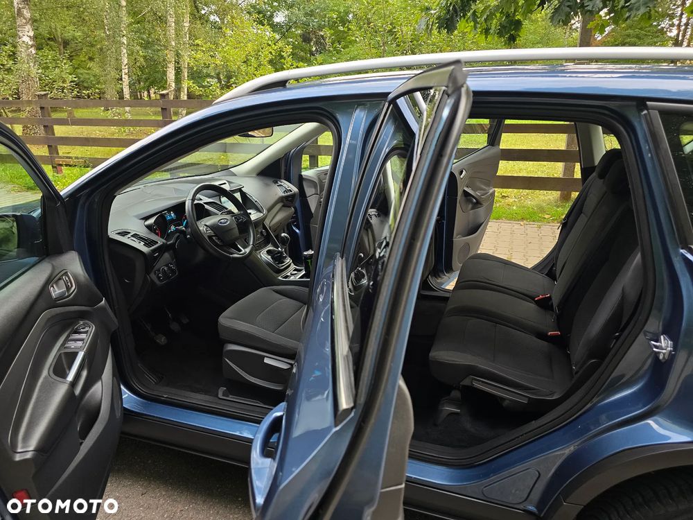 Ford Kuga 1.5 EcoBoost 2x4 Titanium - 19