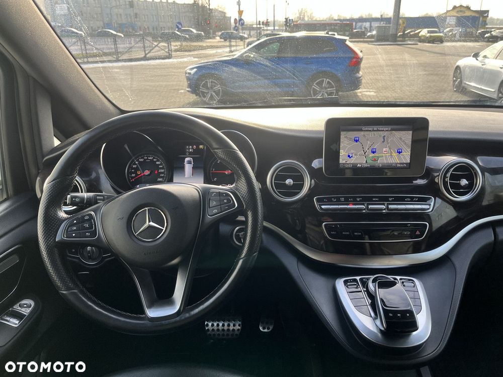 Mercedes-Benz Klasa V - 27