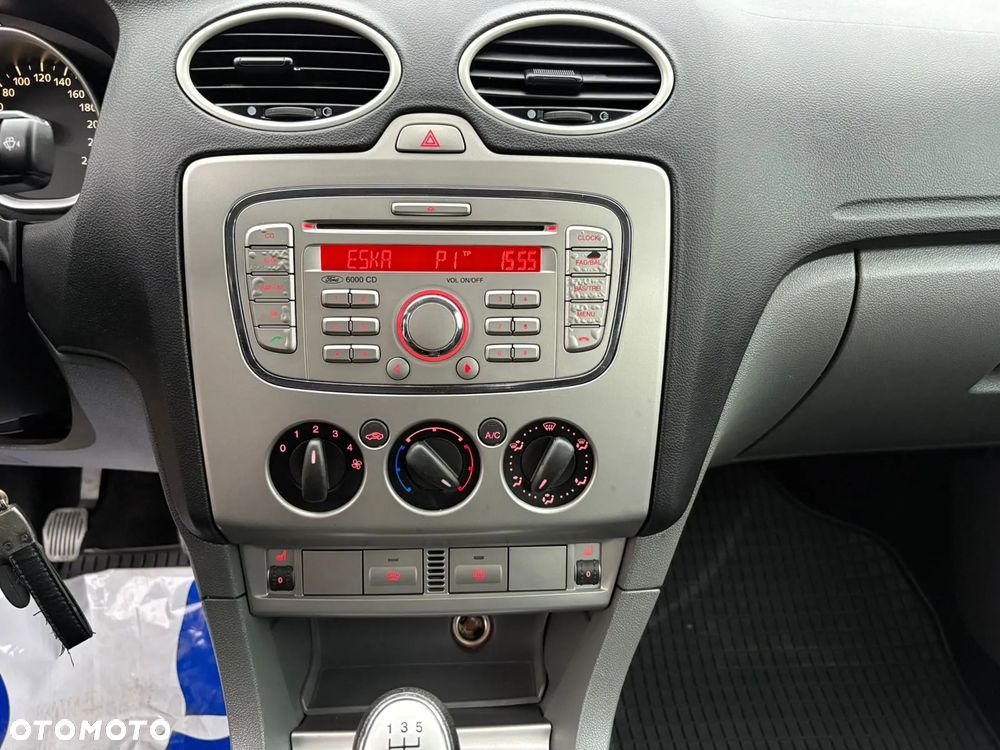 Ford Focus 1.4 16V Ambiente - 17