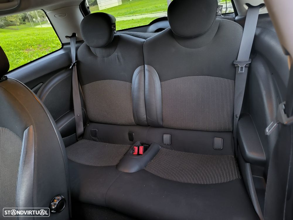 MINI 3 Portas Cooper D - 11