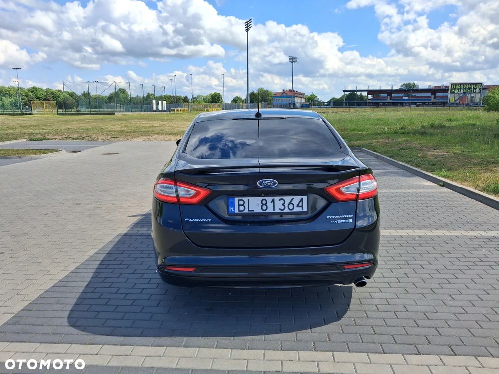 Ford Fusion - 23