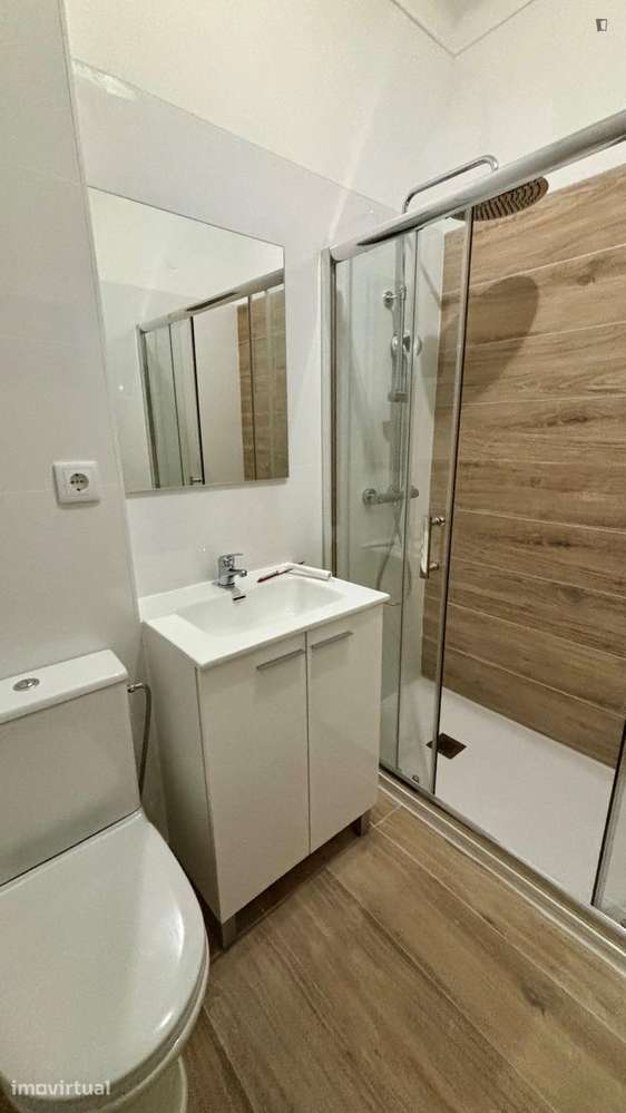 Quarto - localizado em Lisbon - Grande imagem: 5/5