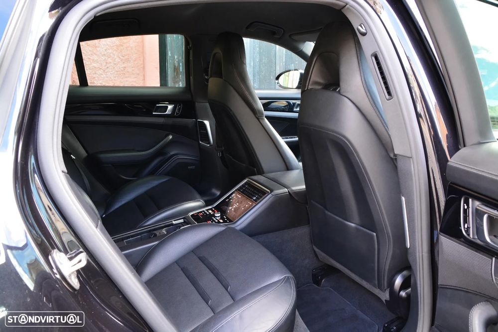 Porsche Panamera 4 S - 55