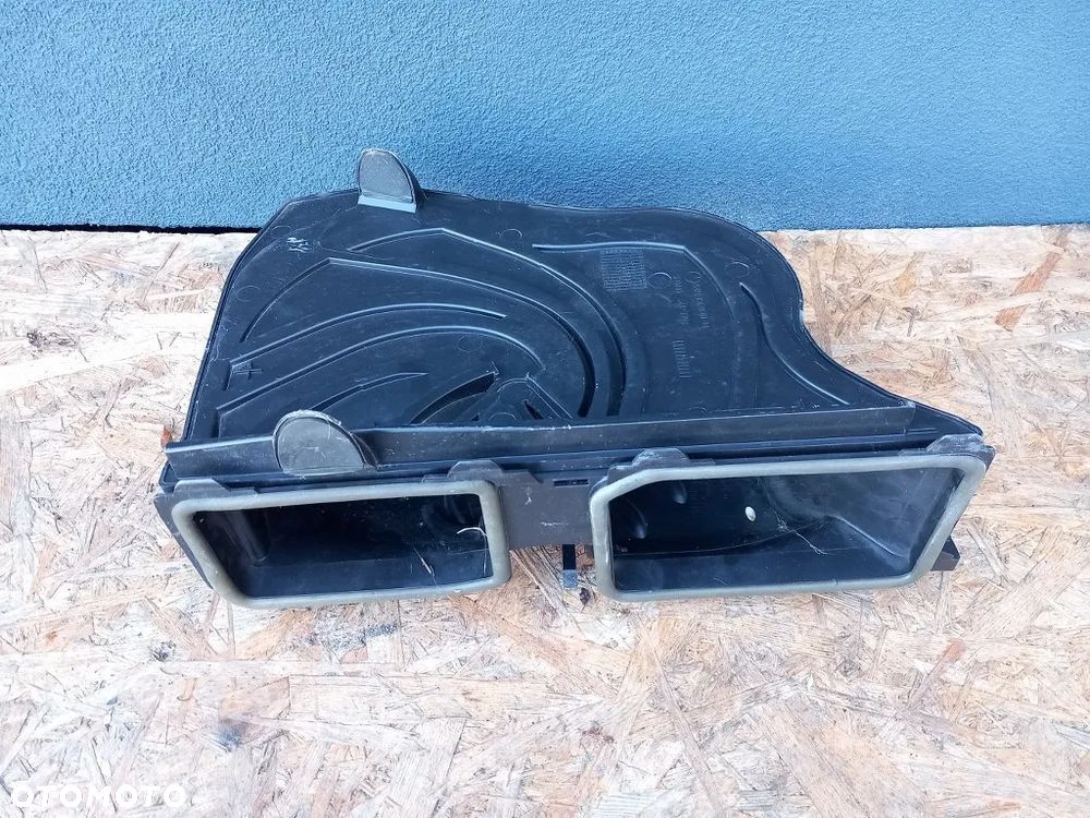 wlot dolot powietrza mercedes w212 europa a2128300103 - 1