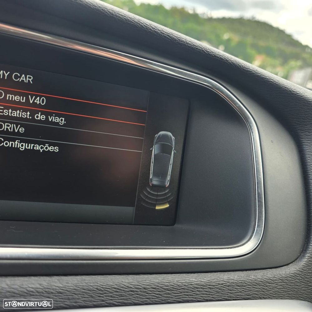Volvo V40 1.6 D2 Momentum - 26