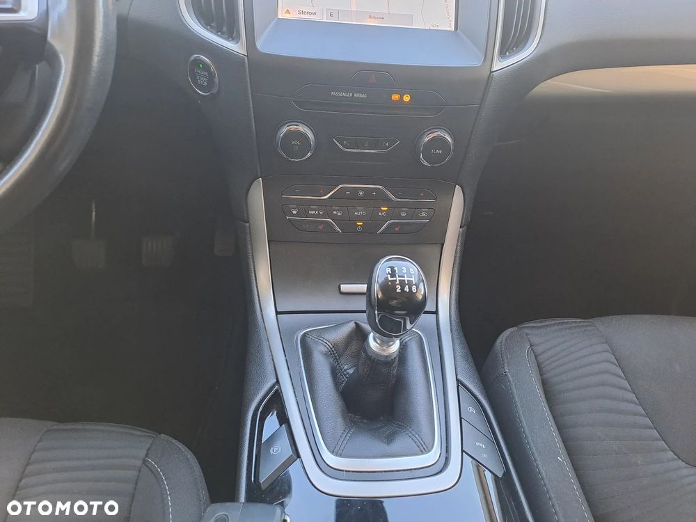 Ford S-Max - 14