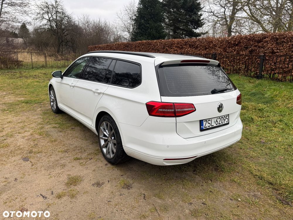 Volkswagen Passat 2.0 TDI (BlueMotion Technology) DSG Comfortline - 13