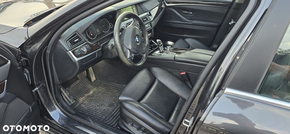 BMW Seria 5 530d xDrive - 11