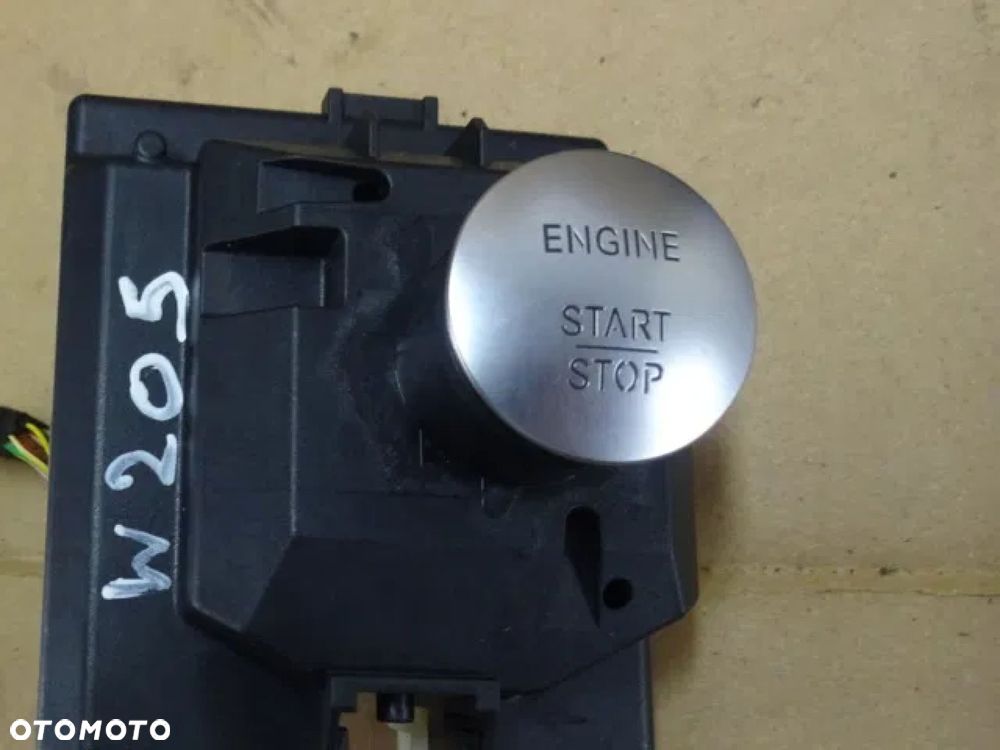 MERCEDES W205 A222 6.3 AMG STACYJKA KLUCZYK - 2