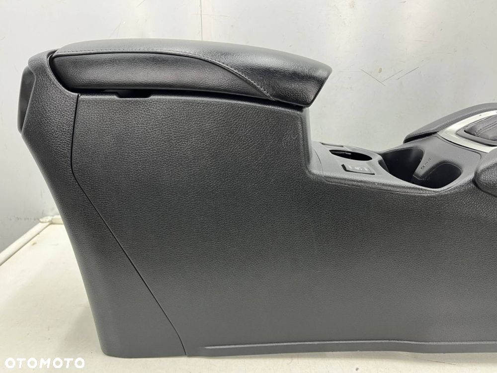 Tunel środkowy Nissan X-Trail III T32 Rogue 13-21r. podłokietnik obudowa uchwyty na kubki mieszek - 12