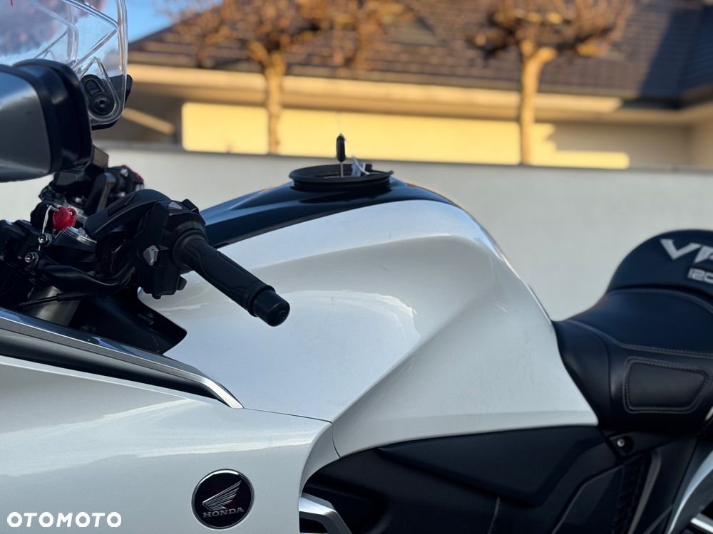 Honda VFR - 7