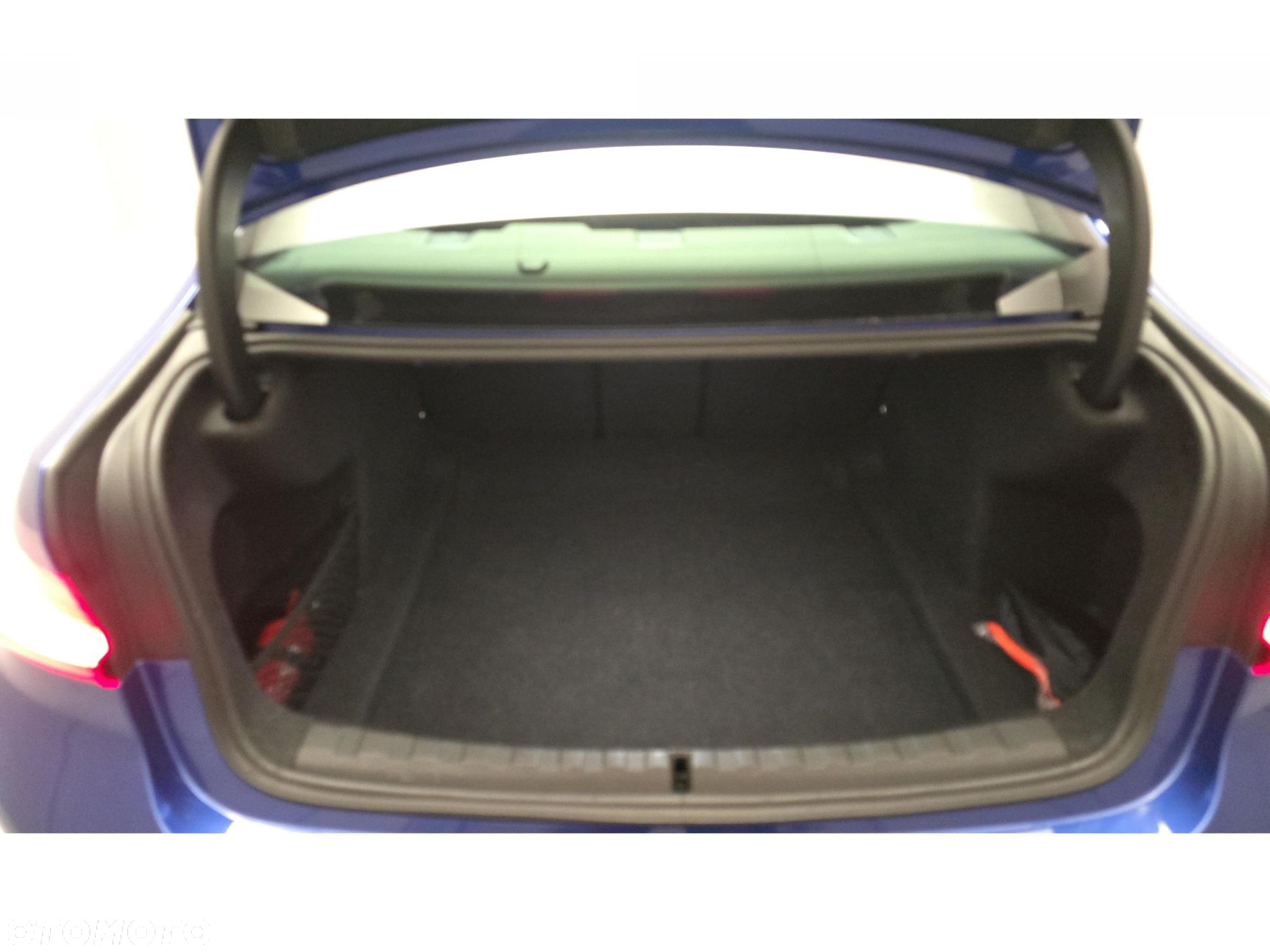 BMW Seria 3 - 24