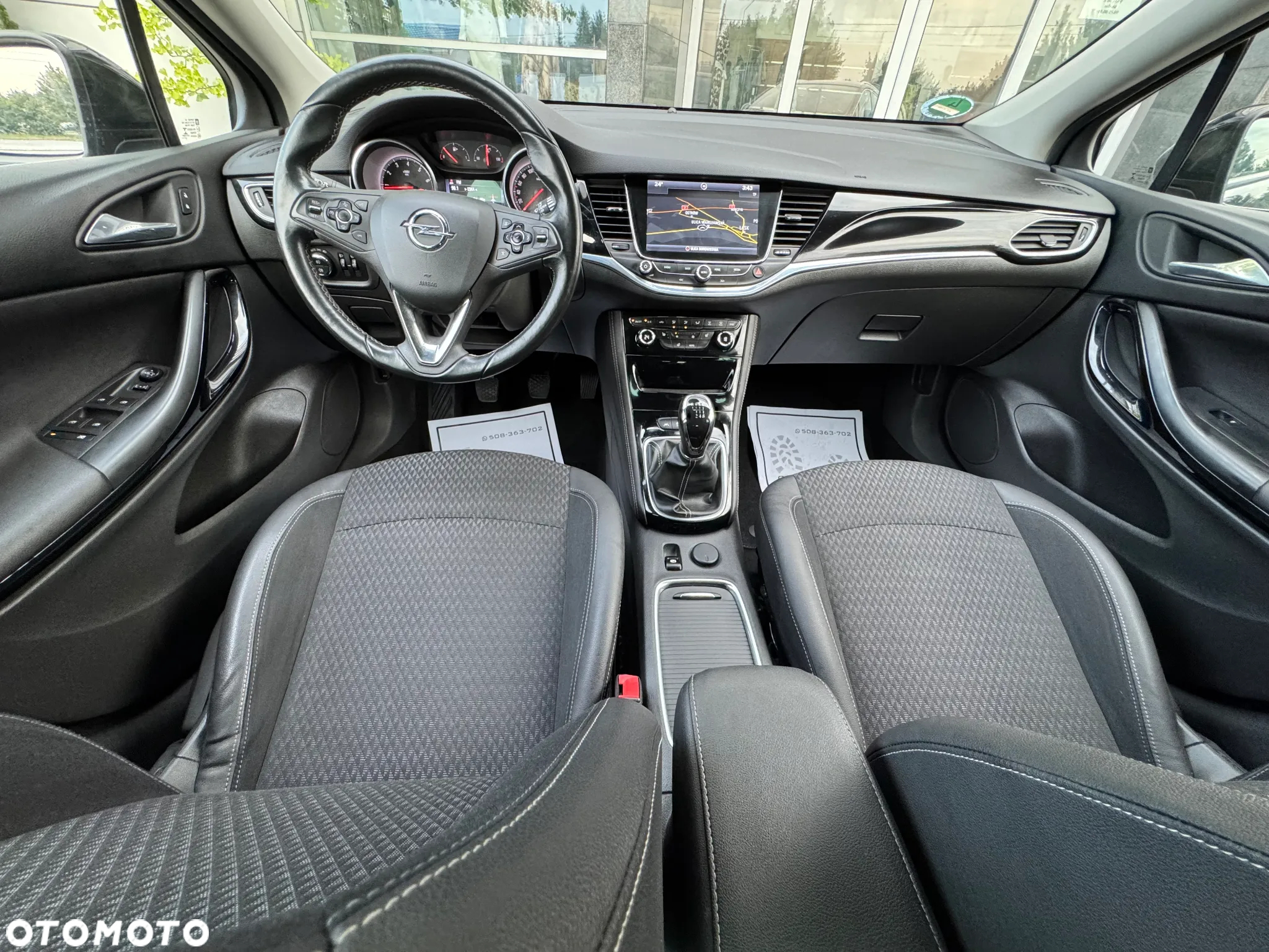 Opel Astra 1.4 Turbo 120 Jahre - 11