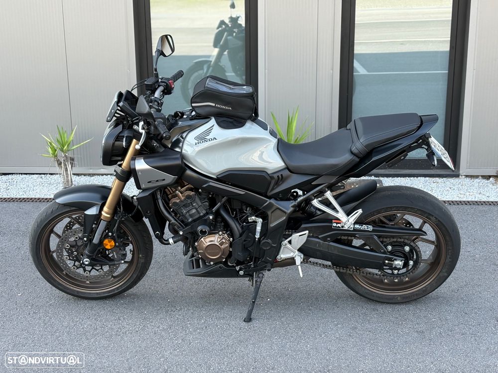 Honda CB 650 RA ( FULL EXTRAS TOP ) - 2