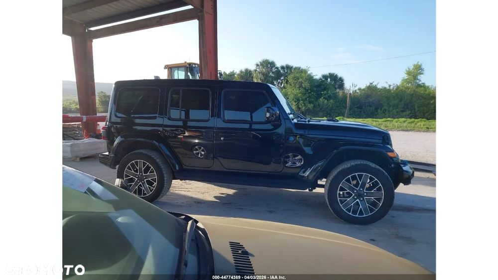 Jeep Wrangler - 5