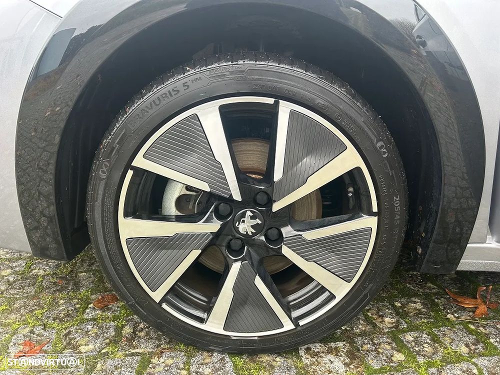 Peugeot e-208 GT Pack - 24