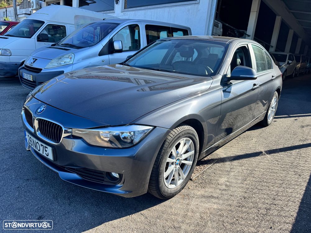 BMW 318 d Navigation Auto - 2