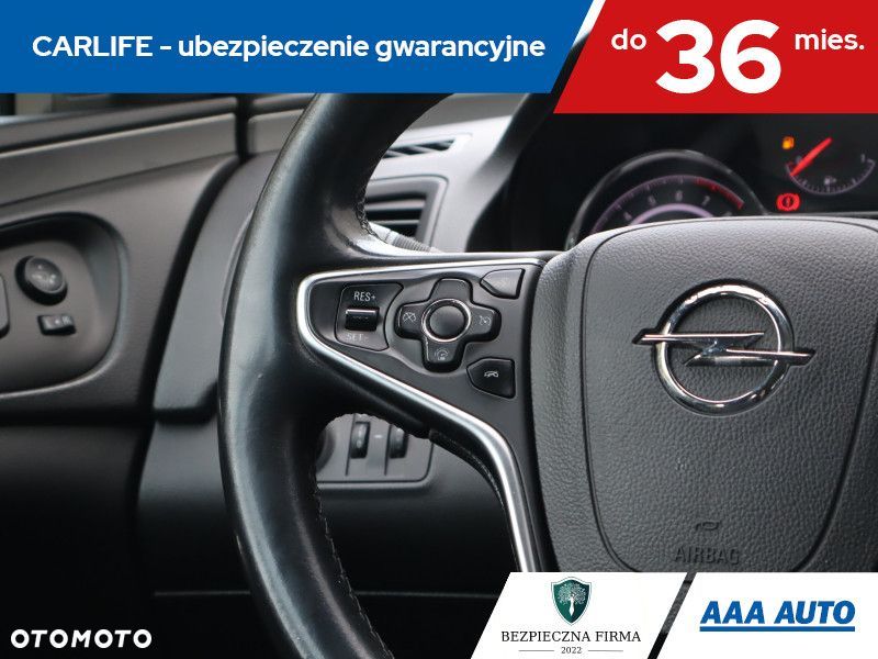 Opel Insignia - 18