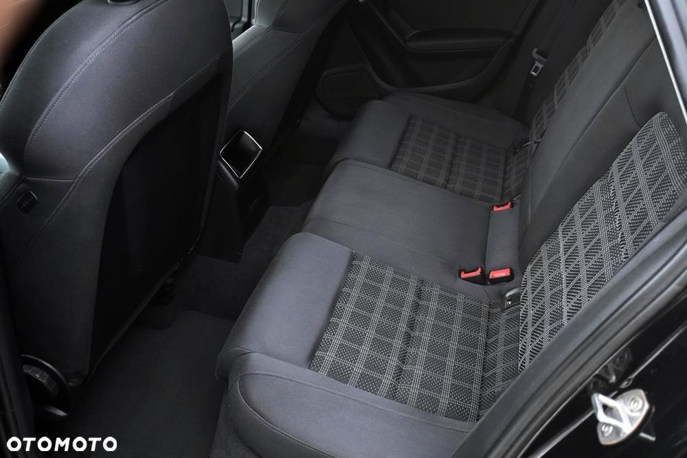 Audi A4 Avant - 32