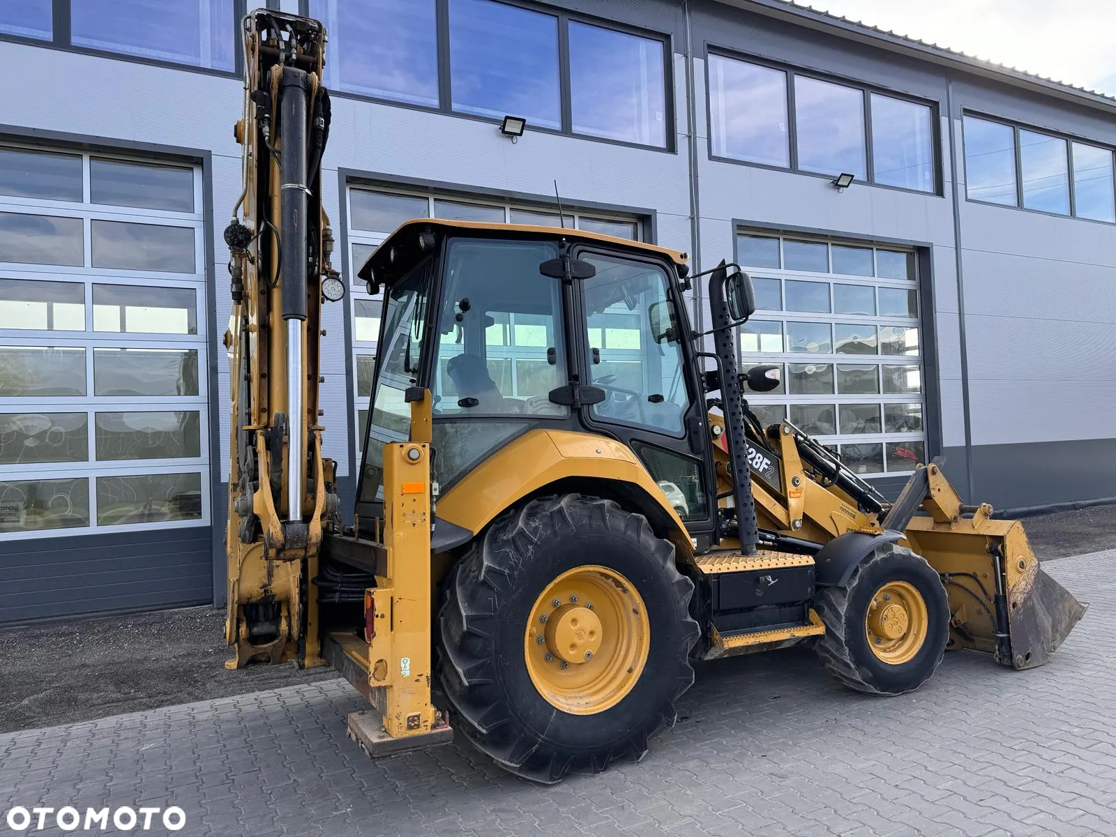 Caterpillar 428F2 - 14