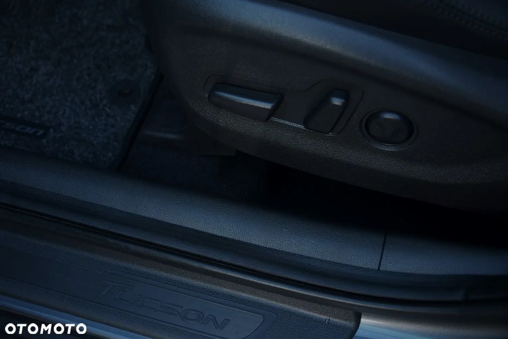 Hyundai Tucson 1.7 CRDI BlueDrive Premium 2WD DCT - 35