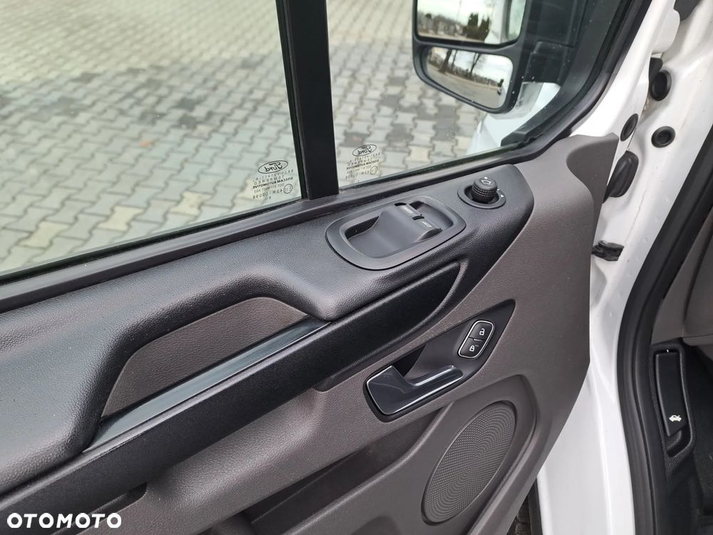 Ford Transit Custom 310 L2H1 Ambiente - 19