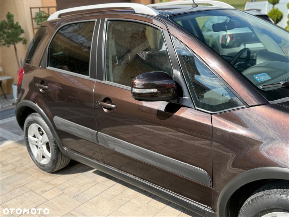 Suzuki SX4 1.6 VVT 4x4 Comfort - 36