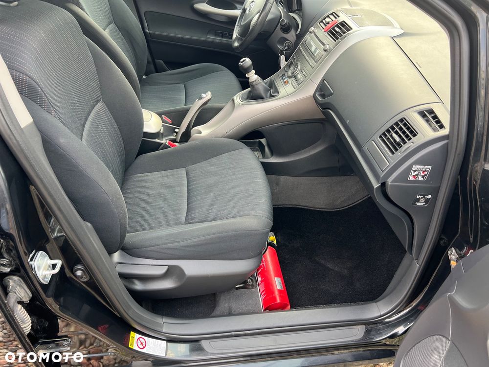 Toyota Auris 1.4 D-4D Edition - 27