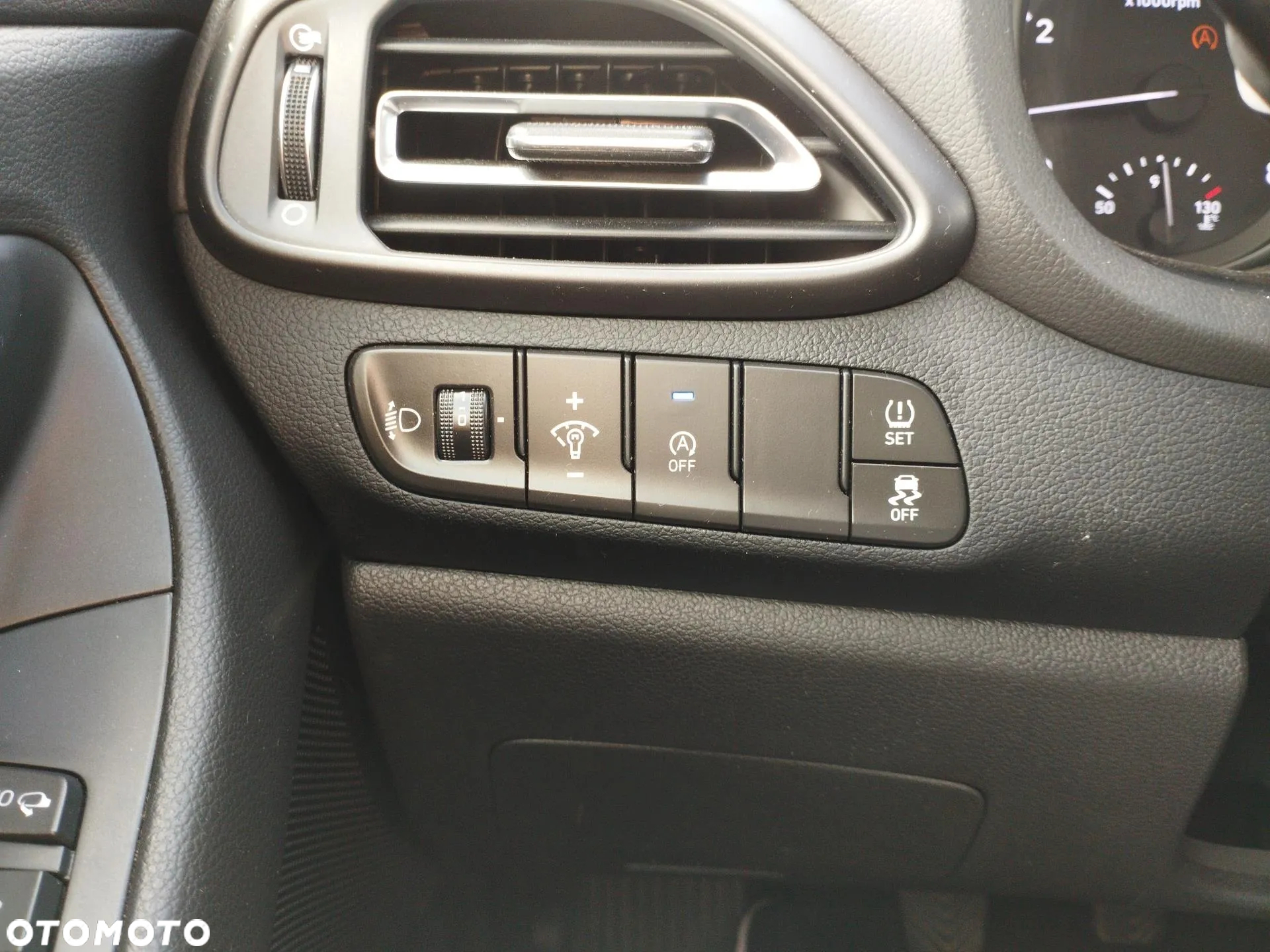 Hyundai i30 1.5 DPI Comfort - 27