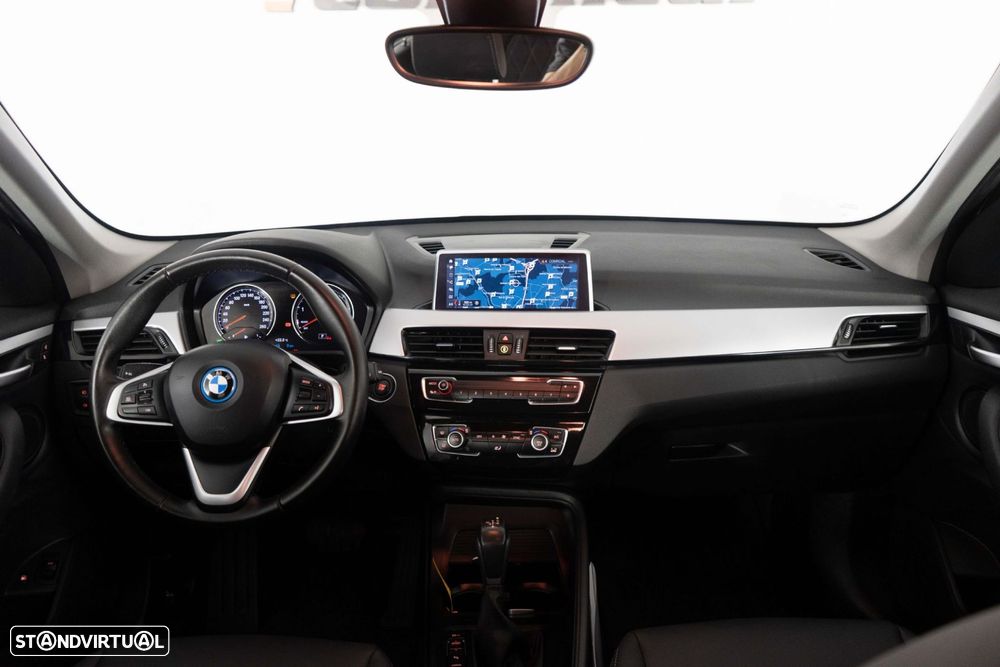 BMW X1 25 e xDrive Corporate Edition - 25