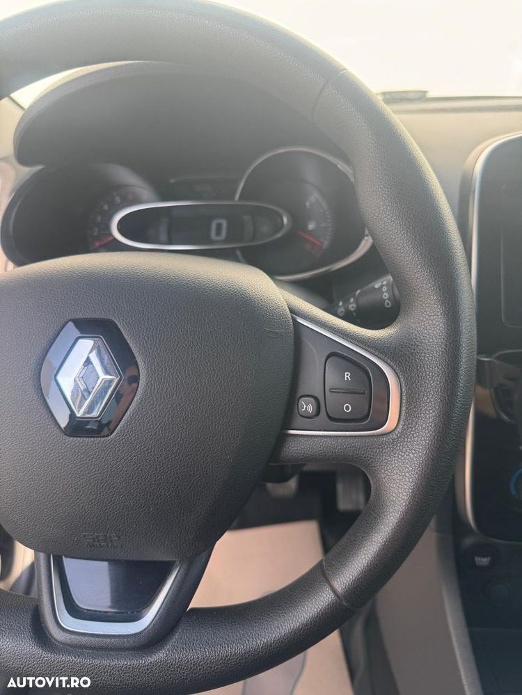 Renault Clio - 18