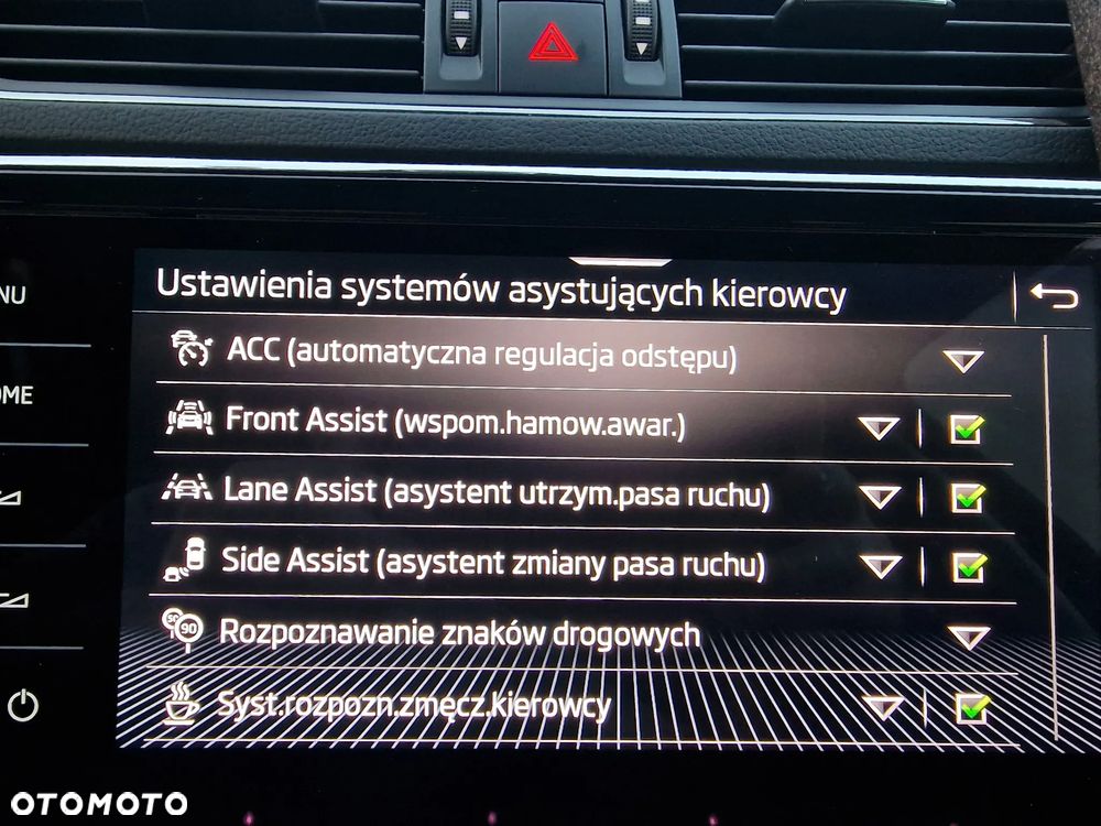 Skoda Superb ver-combi-1-4-tsi-iv-dsg-style - 17