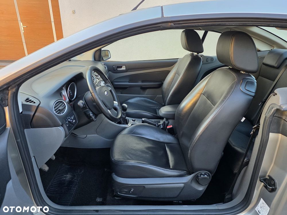 Ford Focus 2.0 16V Titanium - 8