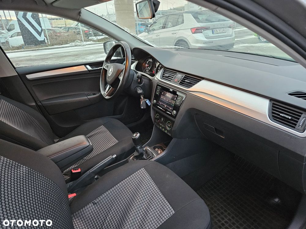 Skoda RAPID Spb 1.0 TSI Ambition - 8