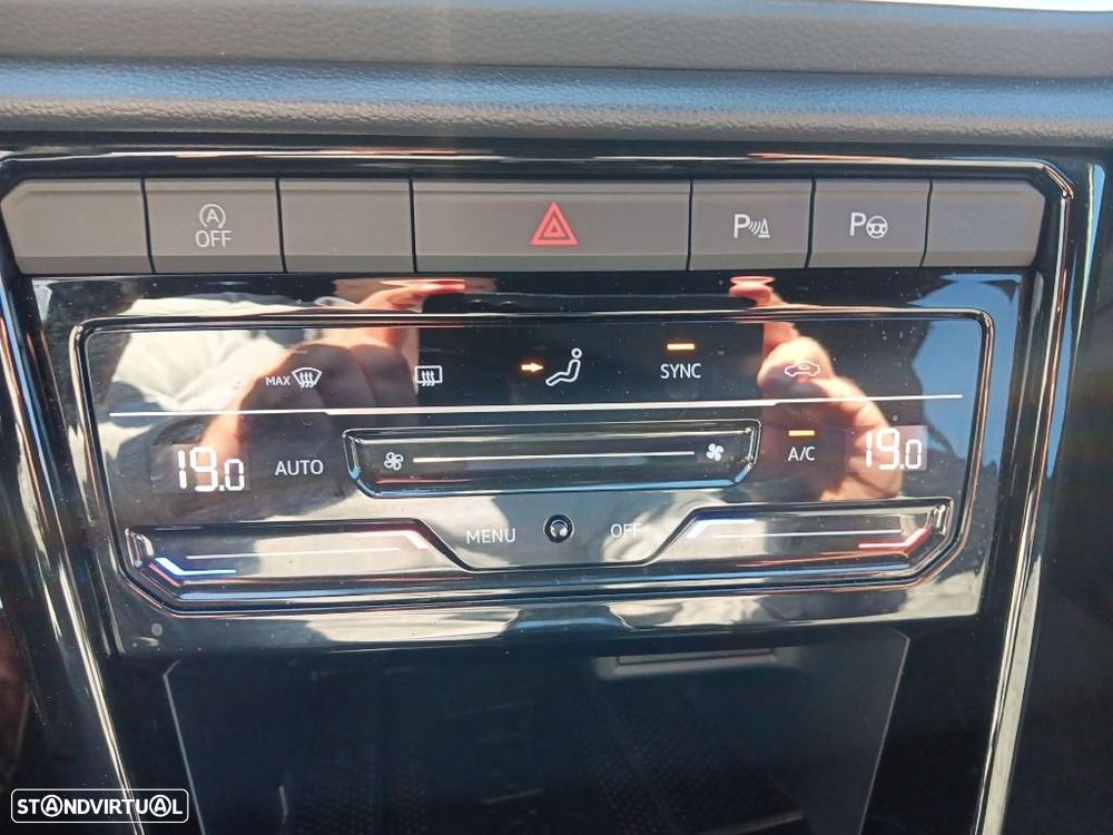 VW T-Roc 2.0 TDI R-Line DSG - 26
